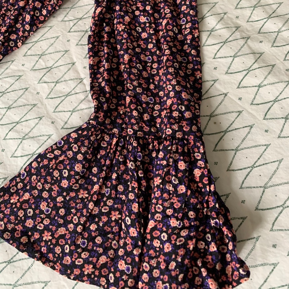 Top - Picture 2 of 4